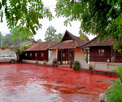 Paradise Resorts